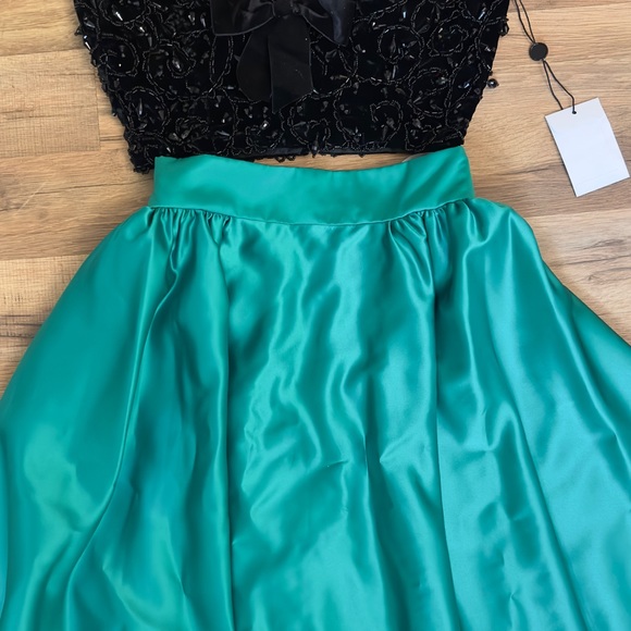 NWT sherri hill simi formal size 2 - Picture 2 of 6